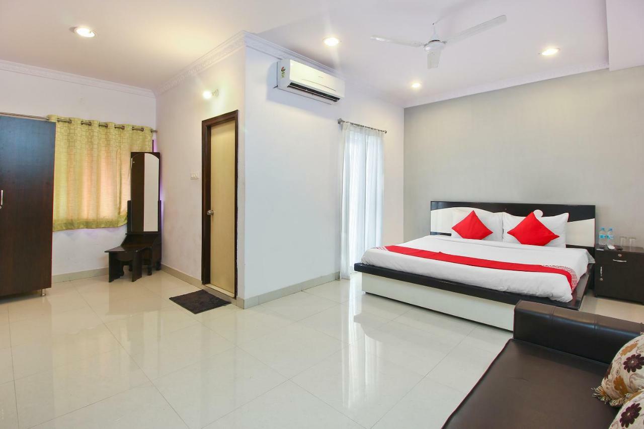 Oyo Flagship 463 Banjara Hills Hotel Hyderabad Exterior photo